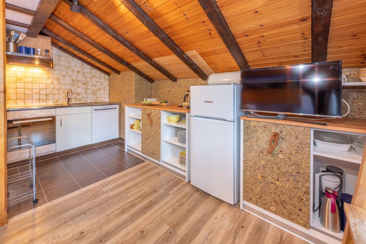 Apartment Efeu "Mit Stil & Tradition" Grachen Bagian luar foto