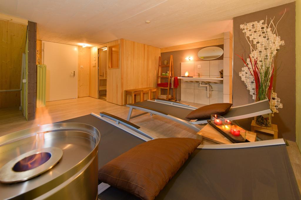 Apartment Efeu "Mit Stil & Tradition" Grachen Bagian luar foto
