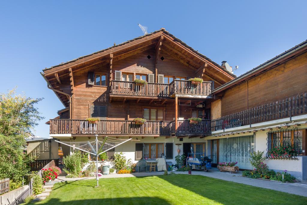 Apartment Efeu "Mit Stil & Tradition" Grachen Bagian luar foto